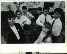 Foto de imprensa 1991 Bonnabel professora Debora Milan com estudantes de ciências vencedores comprar usado  Enviando para Brazil