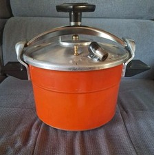 Cocotte minute orange d'occasion  Damvillers