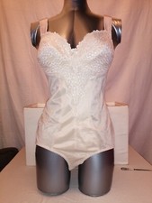 Combinée gaine culotte d'occasion  Paris XVIII