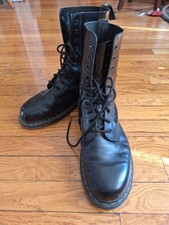 dr martin s mens boots for sale dr martin s mens boots for sale Oak Park