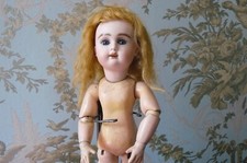 Rare petite poupee d'occasion  Chartres