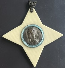 Cradle medal star d'occasion  Expédié en Belgium
