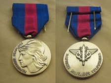 Médaille services militaires d'occasion Médaille services militaires d'occasion  Conches-en-Ouche