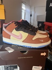 Nike social status for sale  Bronx