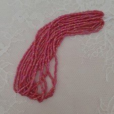 Lot perle rocaille d'occasion  Saint-Yorre