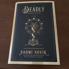 A Deadly Education: A Novel (The Scholomance) - hardcover Novik, Naomi comprar usado  Enviando para Brazil