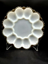 Antigo 1950 Anchor Hocking Fire King MilkGlass Deviled Egg Plate 22K Gold Edge 10” comprar usado  Enviando para Brazil
