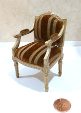 LE CHATEAU INTERIORS CASA DE BONECAS MINIATURA REQUINTADA CADEIRA ESTOFADA ASSINADA comprar usado  Enviando para Brazil
