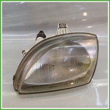 Faro proiettore anteriore usato Faro proiettore anteriore usato  Cona