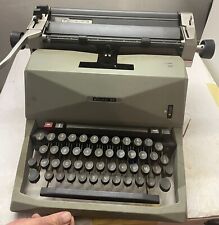 Macchina scrivere olivetti usato  Falconara Marittima