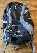 Mochila de caminhada Deuter Futura 28 granito preto 28 litros capa de chuva H2O muito boa comprar usado  Enviando para Brazil