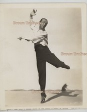 Usado, Fotos vintage do ator e dançarino incomparável Fred Astaire dos anos 1950-60 #1 (2 peças) comprar usado  Enviando para Brazil