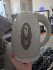 OVENTE Hervidor Eléctrico, Calentador de Agua de Ebullición Rápida 1.7L para Café o Té, BPA Fr segunda mano  Embacar hacia Mexico