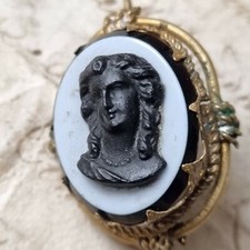 Boucle oreille camée d'occasion  Nantes-