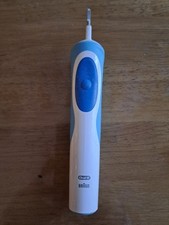 Spazzolino elettrico oral usato  Jesi