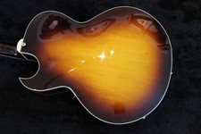 Guitare eastman 175ce d'occasion  Expédié en France