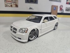 Carro de metal fundido Jada Dub City escala 1:24 2006 Dodge Magnum R/T, usado comprar usado  Enviando para Brazil