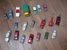 Lot voitures dinky d'occasion  Muret