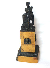 Petite statue empereur d'occasion  Clarensac