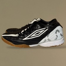 Tênis de futebol Umbro vintage sola de goma tamanho interno 11 raro preto branco goma comprar usado  Enviando para Brazil