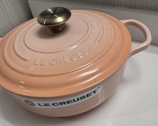 Creuset signature enameled d'occasion  Expédié en Belgium