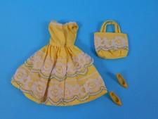Vêtements accessoires poupée d'occasion  Étampes
