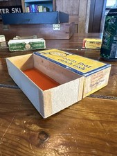 Isca de pesca usada antiga Shakespeare Bass Kazoo madeira anos 20 SOMENTE CAIXA 590 WR comprar usado  Enviando para Brazil