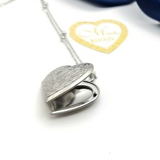 Collana con ciondolo usato  Paterno