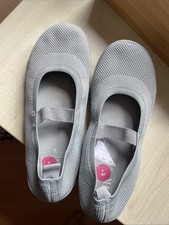 New zara women for sale  MARCH