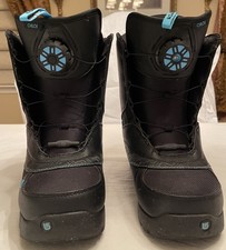 Botas de Snowboard Burton Chloe Femininas EUA Tamanho 10 Preto Azul Mostrador Rápido Lançamento comprar usado Botas de Snowboard Burton Chloe Femininas EUA Tamanho 10 Preto Azul Mostrador Rápido Lançamento comprar usado  Enviando para Brazil