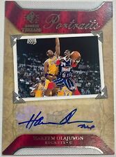 2007-08 SP Rookie Threads Hakeem Olajuwon retratos autógrafo PO-HO HOF tinta azul comprar usado  Enviando para Brazil