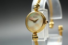 Ecc orologio donna usato  Spedire a Italy