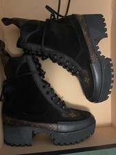 Louis vuitton women for sale  Jamaica