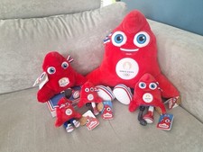 Lot peluches phryge usato  Spedire a Italy