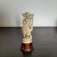 Statuina antica avorio usato  Ardea