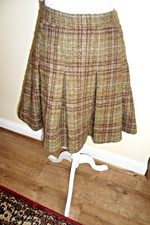 Lovely designer wool for sale  HEREFORD