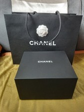 Boite chanel 24x21x14.5 d'occasion  Rebais