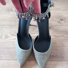 Moda pelle size for sale  COLWYN BAY
