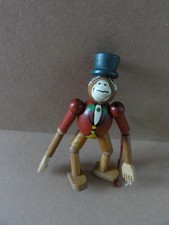 Wooden monkey figure d'occasion  Expédié en Belgium