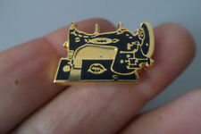 Broche pin badge d'occasion  Dompaire