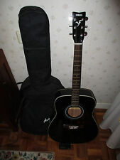 GUITARRA YAMAHA EN PERFECTO ESTADO CON FUNDA Y AFINADOR / YAMAHA GUITAR  comprar usado  Enviando para Brazil