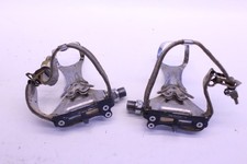 Pedais vintage Shimano Dura Ace PD-7400 clipes de biqueira e alça de couro ERREBI comprar usado Pedais vintage Shimano Dura Ace PD-7400 clipes de biqueira e alça de couro ERREBI comprar usado  Enviando para Brazil