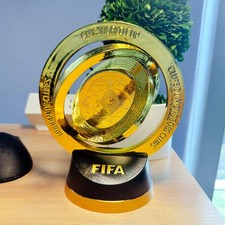Réplica de troféu da Copa do Mundo de Clubes da FIFA 2025 20cm troféu de resina novo em estoque comprar usado  Enviando para Brazil