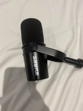Shure mv7 plus for sale  BASINGSTOKE