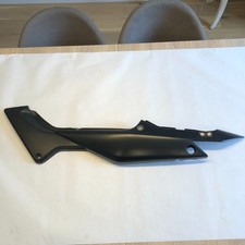 Oryginalna owiewka boczna Honda CBR 125 R lewa owiewka 83640-KPPA-9010 na sprzedaż  PL