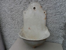 Antico lavandino fontanile usato  Italia