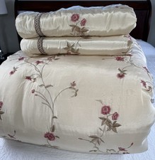 Croscill rose garden for sale  Garden City