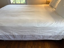 Yves delorme queen for sale  Lookout Mountain