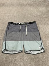 Shorts Vuori Masculino 32 Cruise Board Shorts Performance Cordão Atlético comprar usado  Enviando para Brazil