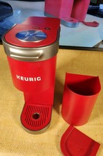 Cafeteira Keurig K-Mini Plus dose única K-Cup Pod vermelha com armazenamento de pod , usado comprar usado  Enviando para Brazil